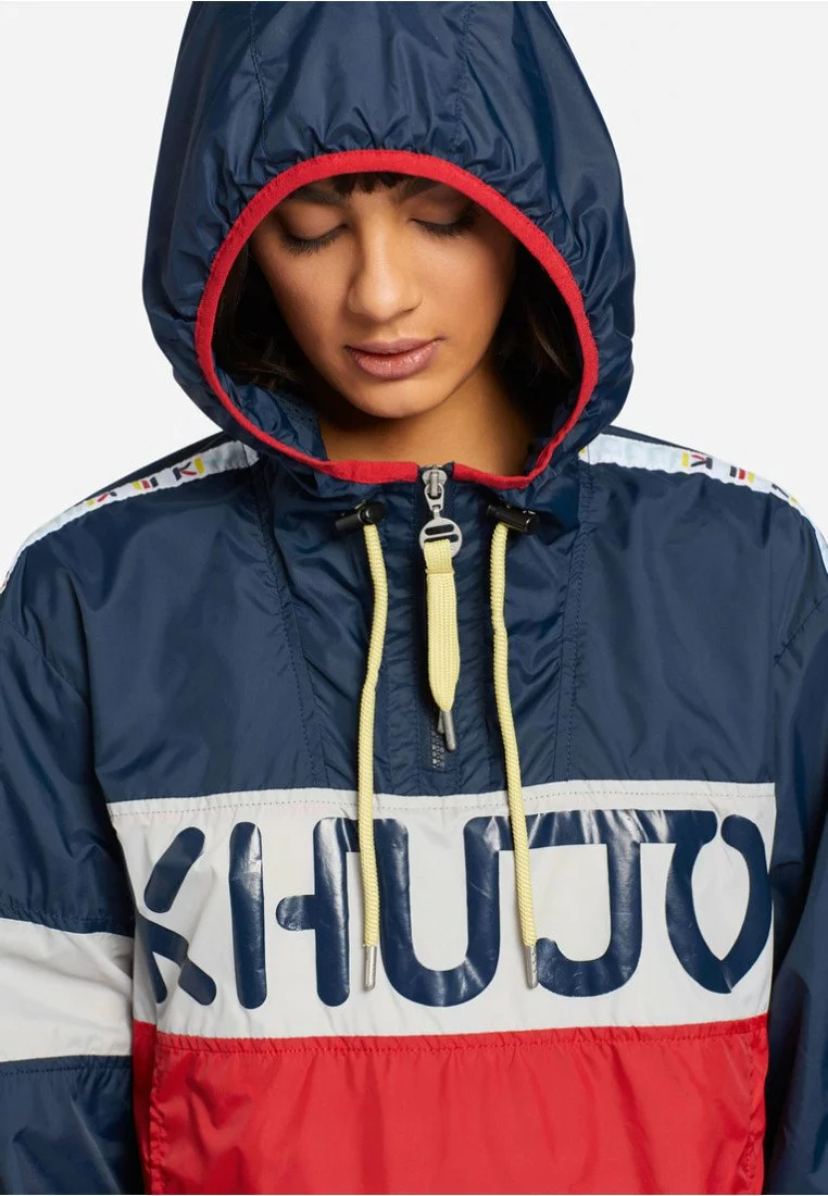Khujo ELIANA - Cortaviento - Blue/white/red, Mujer 6 Khujo ELIANA - Cortaviento - Blue/white/red, Mujer - Imagen 6
